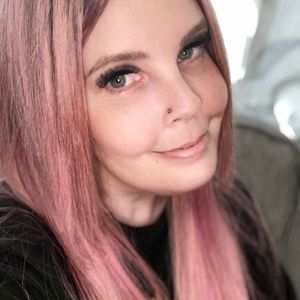 Meet your Posher, Shea